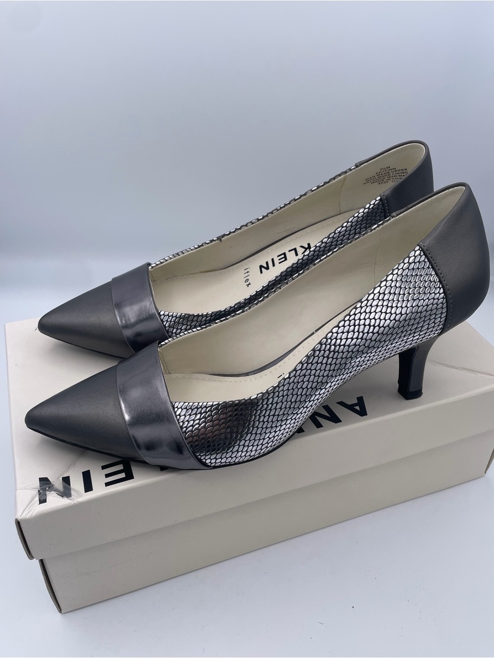 Anne Klein iFlex Women’s Pointed Toe Kitten Heel Pumps Gray Pewter Textured 7.5 - Picture 11 of 12